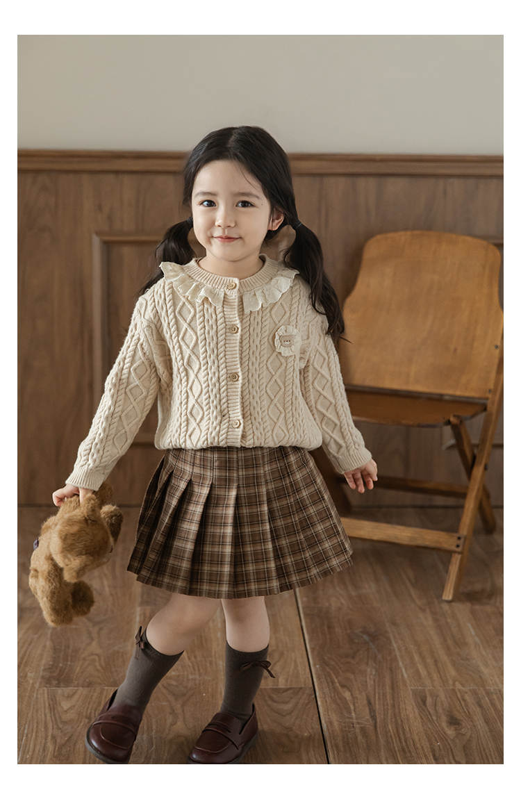 Lace Bloom Knit Cardigan