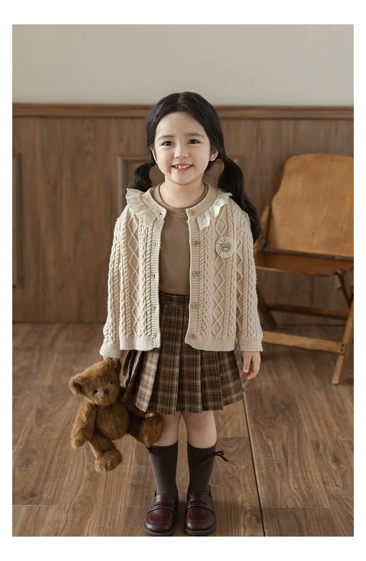Lace Bloom Knit Cardigan