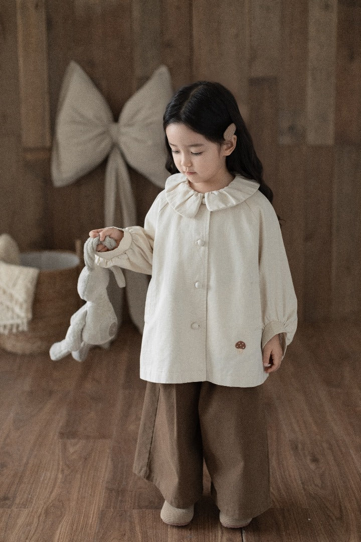 Lightweight 100% Cotton Peter Pan Collar Jacket – Available in Cream & Brown